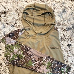 New !! Striker long sleeve camo hooded sun shirt hunting fishing